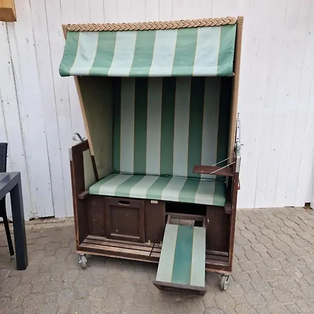 Grosses 2- 6 Personen 16 Km Zur Nordsee 24 Km Buesum 45km St Peter Ording Holiday home